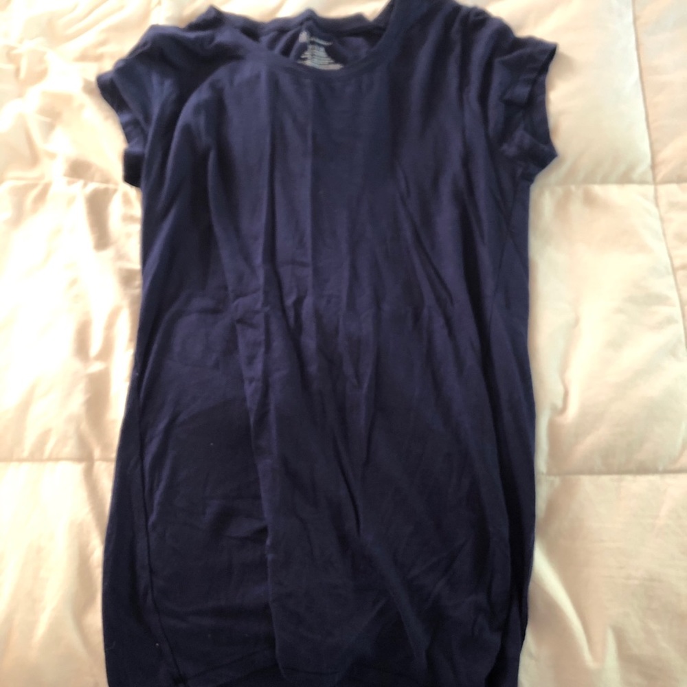 Navy blue tee